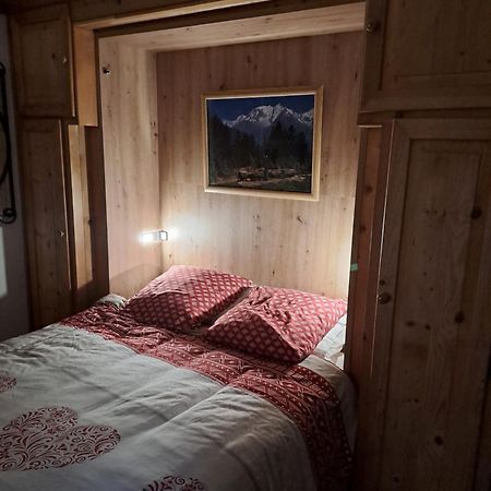 A4 Km De Megeve Tres Joli Studio Avec Jacuzzi ,Vue Sur Les Montagnes Au Calme Praz-sur-Arly Luaran gambar