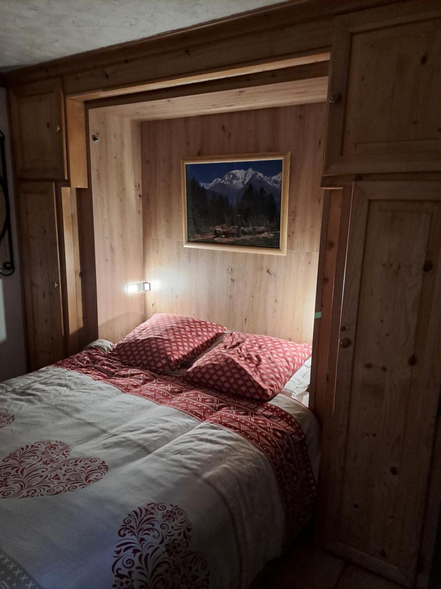 A4 Km De Megeve Tres Joli Studio Avec Jacuzzi ,Vue Sur Les Montagnes Au Calme Praz-sur-Arly Luaran gambar